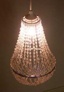 中近東を感じさせるシャンデリア！【i-news1107】プチシャンデリア・ラスター 中間コードハンガ...