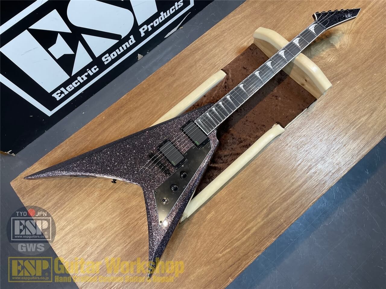 【ESP直営店】【即納可能】LTD KH-V / Black Sparkle [ESP Guitar Workshopより発送]