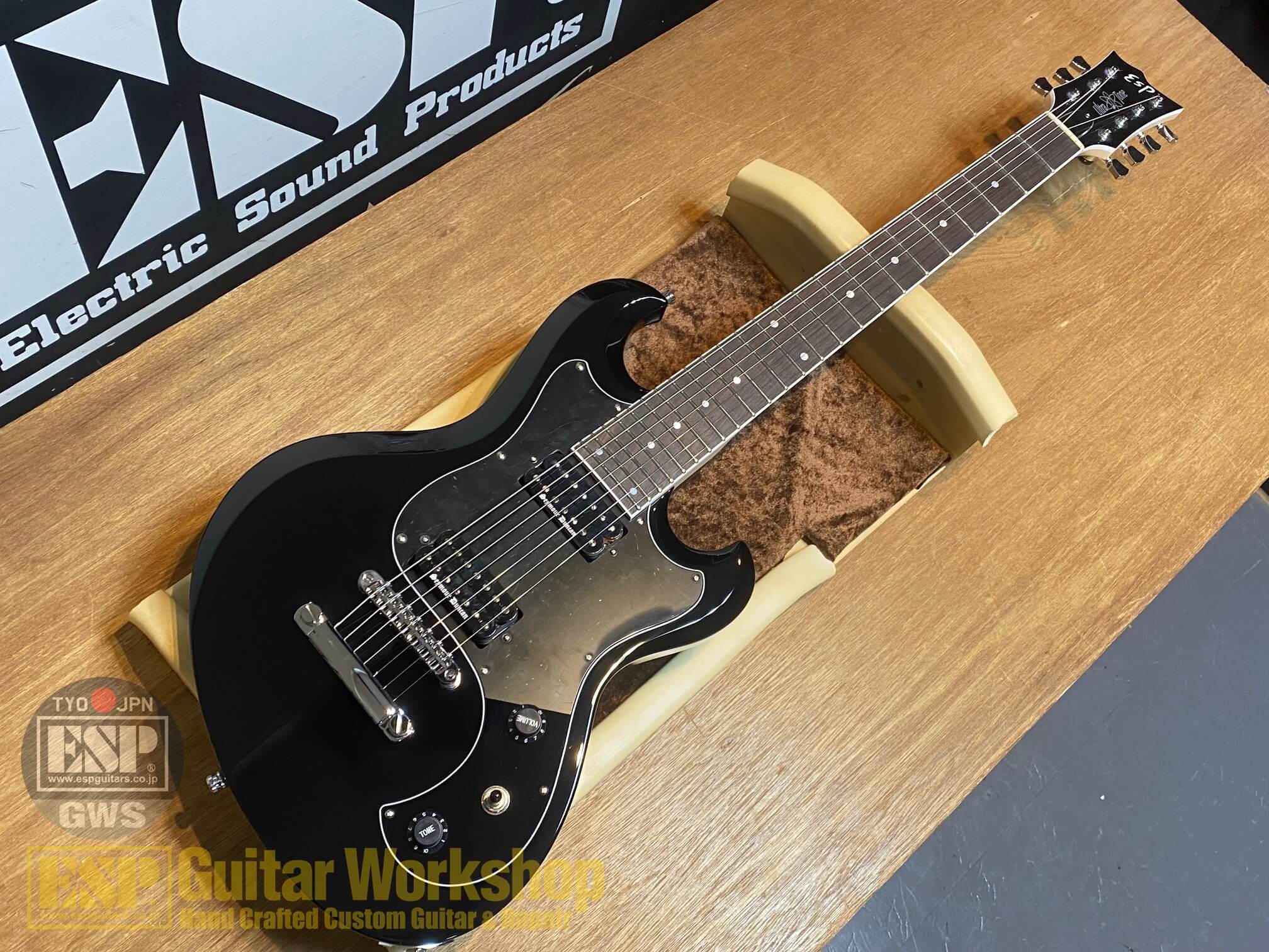 【ESP直営店】【即納可能】ESP(イーエスピー) ULTRATONE-SL7/BLACK[ESP Guitar Workshopより発送]