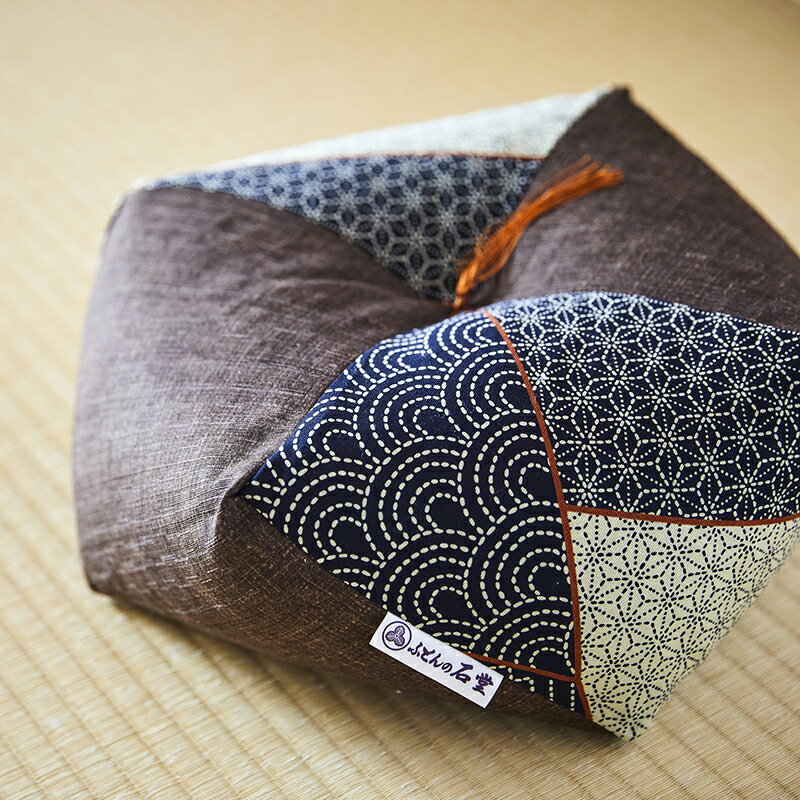 【ふるさと納税】健康のお手伝い　手作り　お手玉座布団 健康グッズ 体に優しい クッション デスクワーク 運転 快適 快適グッズ プレゼント 贈り物 友人 誕生日 敬老の日 母の日 父の日