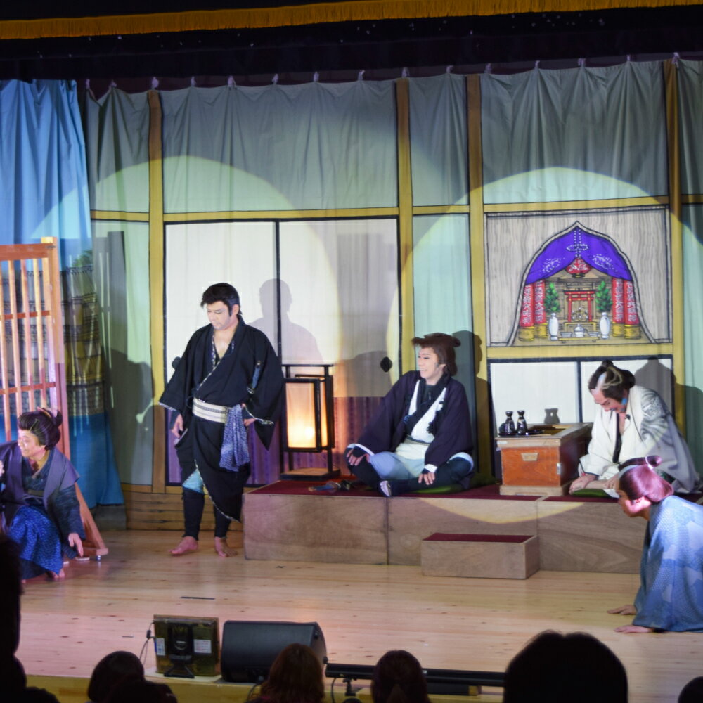 【ふるさと納税】【A-383】大衆演劇「飯塚セントラル劇場」観劇チケット2枚が大人気返礼品になっている理由とは　ふるさと納税　人気　返礼品　ランキング