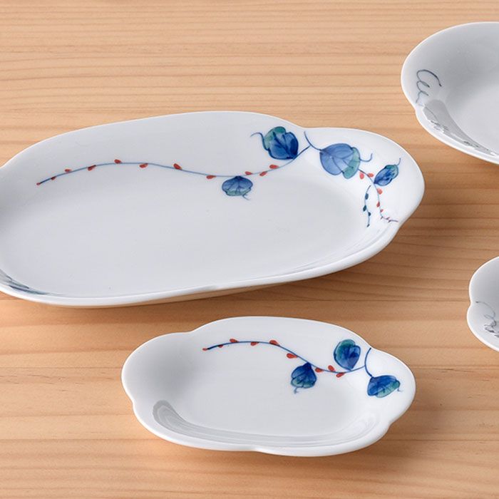 【ふるさと納税】【波佐見焼】かわいいお花のお皿の大小 大皿 小皿 セット 食器 皿 【松幸陶芸】 [HB15] f423238-hasami-10002081 長崎県波佐見町 サンプル画像2