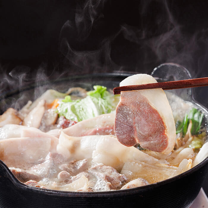 【ふるさと納税】ぼたん鍋セット (2-3人前・天然猪肉300g+特製味噌味猪骨スープ500cc) 猪 猪肉 お肉 鍋 ジビエ ジビエ料理 味噌鍋 冷凍【opbh006】【由紀ノ屋 (株)】
