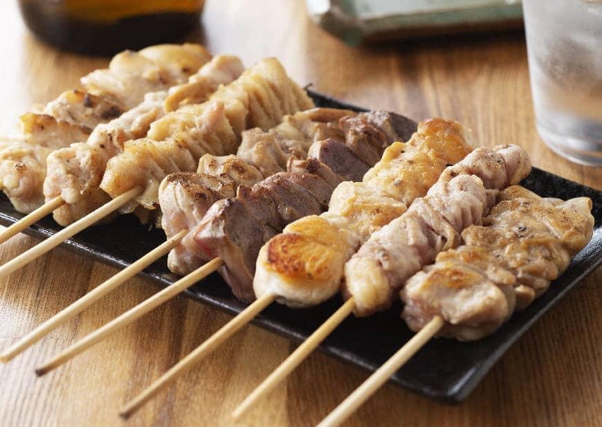 【ふるさと納税】※レビューキャンペーン※ 焼き鳥 人気部位串48本 鶏もも 鶏皮 ボンジリ 砂肝 鶏ロース 鶏ハラミ ササミ 小肉（セセリ）【3ヶ月定期便】 肉 鶏肉 宮崎県産若鶏 BBQ・串カツ風にも最適 九州産 宮崎県産 おうち時間 おうちごはん 送料無料 川南町 G7809