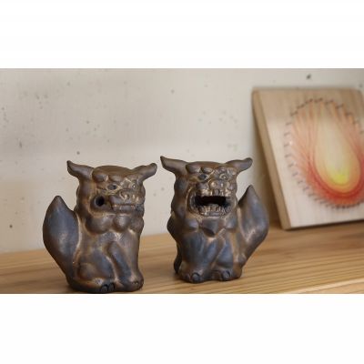 [datta.沖縄南の島陶芸工房]モダンシーサー[燻し金色]