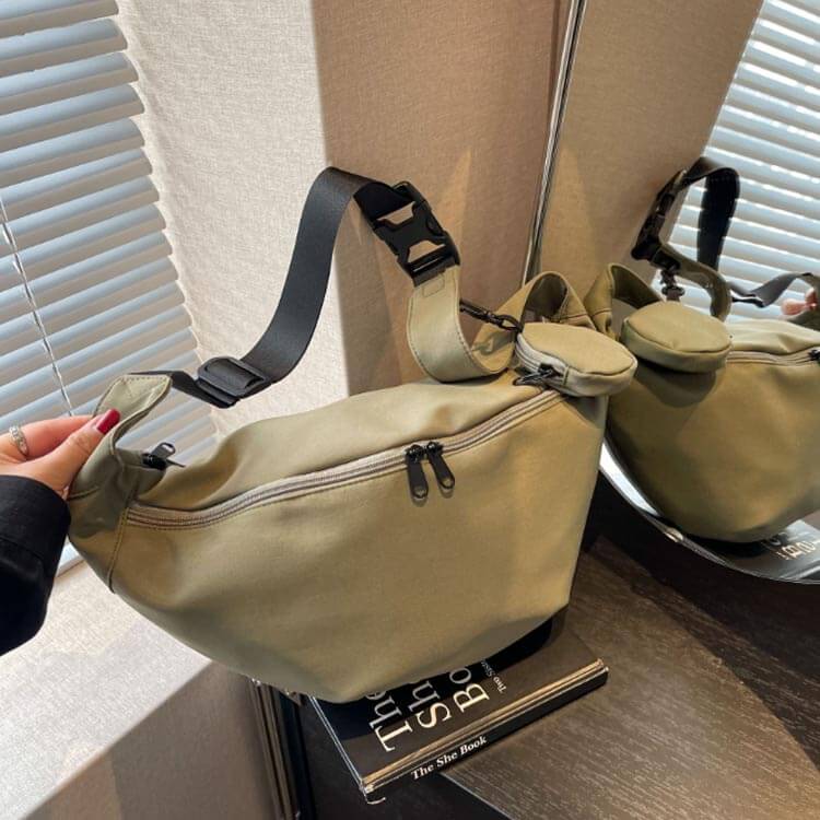 ショルダーバッグ レディース ナイロン ボディバッグ 旅行バッグ 通勤 通学 メンズ 大きめ マザーバッグ 斜め掛け 旅行バッグ 軽い 軽量 大容量 ハーフムーン型 バナナショルダー ワンショルダー ウエストポーチ ウエストバッグ 撥水 fairy-hama-10000447 バレエ専門店フェアリーの浜 サンプル画像3