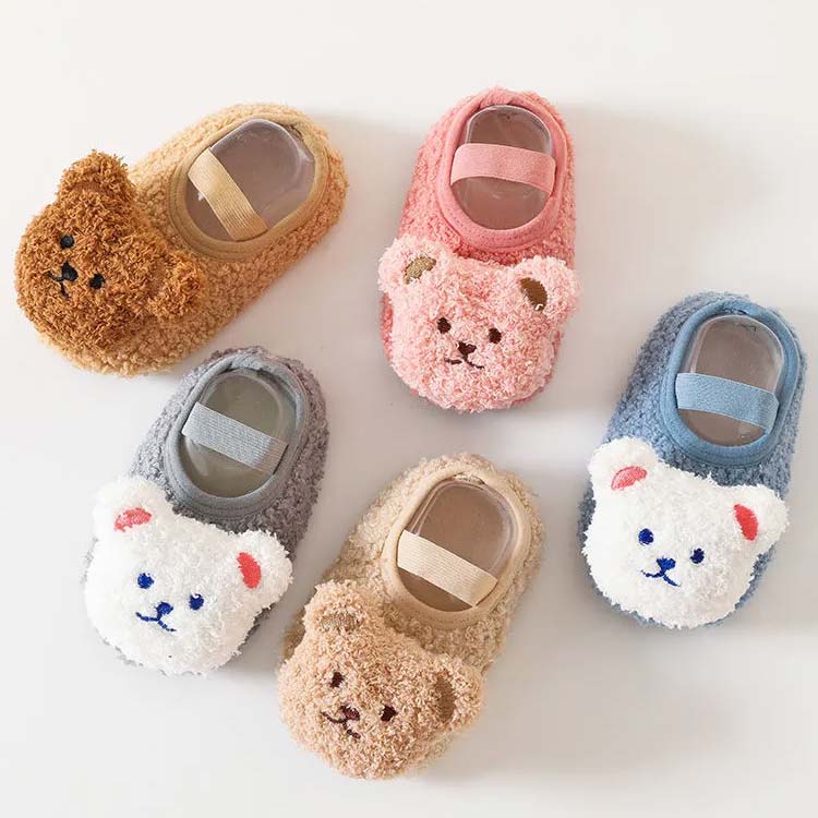 靴 可愛い キッズ 女の子 ファーストシューズ 男の子 子供 あったか あったか 冷え対策 寒さ防止 秋冬 室内履き 滑り止め クマ 子供スリッパ 靴 室内スリッパ 暖かい 防寒対策 女児 男児 出産祝い 出産準備 ベビー 2