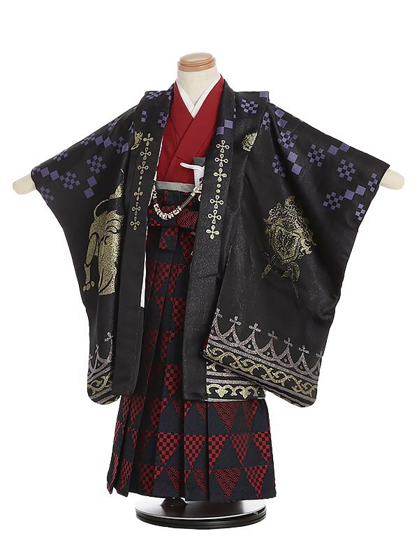 お買い物前にお読みください。 当商品はレンタル商品です。 レンタル期間は3泊4日となります。 ご利用日の2日前までにお手元に届くようヤマト宅急便またはゆうパックにて発送。ご返却はご利用日の翌日までに、お届けした着払い伝票にてご発送ください。 レンタル状況によりレンタル不可となる場合がございます。ご注文が成立されても、時間差でご注文が重複する場合がございますので、当店よりの「ご注文商品確保」のメールが届くまでは正式にレンタル確定とはなりませんので、ご注意ください。 PC版でのみレンタル状況、ご利用規約がご確認いただけます。 詳しくは「ご利用ガイド」にてご確認ください。 七五三着物レンタル 「男の子羽織袴フルセット」 [子供着物][羽織][袴][男児][七五三][90cm/95cm/100cm][結婚式][卒園式][レンタル着物][753][3才]七五三 レンタル・3歳男児　フルセット【往復送料無料】 商品画像のお色は、お使いのモニターによって多少異なって見える場合がございます。ご了承くださいませ。 商品仕様 【七五三 レンタル】3歳男児セット ■素材:合成繊維 ■サイズ 【羽織】身丈：60cm/肩裄：39cm/袖丈：53cm 【袴】袴丈：48cm(おへそからくるぶしまでの長さです。) ■対応身長：90cm-100cm ■レンタル期間は3泊4日です。基本的にご利用日の2日前にお届けします。 【セット内容】 羽織り・着物・袖なし襦袢・袴（角帯付き）・羽織紐またはチェーン・扇子・懐剣・お守り・草履・足袋・サスペンダー レンタル衣装ご予約状況カレンダー ○・・・レンタル可能&nbsp;&nbsp;&nbsp;&nbsp;&nbsp;&nbsp; ×・・・レンタル不可 【ご予約状況は下記のご希望サイズをクリックしてご確認ください。】 3歳男児【0AOB341】 ※当店のレンタル商品は、年間を通しレンタル対応していることから、「レンタル不可」の場合でもご注文できるシステムとなっております。当店からの「商品確保」のメールが届くまでは正式にレンタル確約ではございませんので、ご注意ください。 こちらの商品は「北陸配送センター」より発送いたします