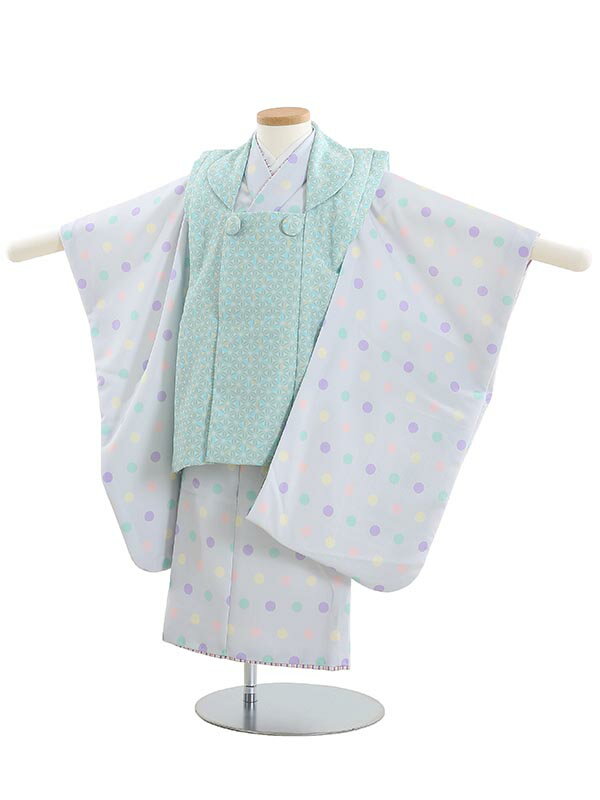 お買い物前にお読みください。 当商品はレンタル商品です。 レンタル期間は3泊4日となります。 ご利用日の2日前までにお手元に届くようヤマト宅急便またはゆうパックにて発送。ご返却はご利用日の翌日までに、お届けした着払い伝票にてご発送ください。 レンタル状況によりレンタル不可となる場合がございます。ご注文が成立されても、時間差でご注文が重複する場合がございますので、当店よりの「ご注文商品確保」のメールが届くまでは正式にレンタル確定とはなりませんので、ご注意ください。 PC版でのみレンタル状況、ご利用規約がご確認いただけます。 詳しくは「ご利用ガイド」にてご確認ください。 七五三着物レンタル 「3歳男の子七五三被布フルセット」 [子供着物][男児][七五三][90cm/95cm/100cm][結婚式][レンタル着物][753][3才][3才][貸衣装 着物][被布コート][被布]七五三 レンタル・3歳男児　被布セット【往復送料無料】 商品画像のお色は、お使いのモニターによって多少異なって見える場合がございます。ご了承くださいませ。 商品仕様 【七五三 レンタル】3歳男児 ■素材:化繊 ■着丈：76cm 袖丈：58cm 裄：38cm ■対応身長：90cm-100cm ■レンタル期間は3泊4日です。基本的にご利用日の2日前にお届けします。 ご利用日翌日の夕方までにご返却発送をお願い致します。 【セット内容】 着物・被布コート・巾着・長襦袢・雪駄・足袋・腰紐2本 ※肌着はお客様でご用意下さい。 レンタル衣装ご予約状況カレンダー ○・・・レンタル可能&nbsp;&nbsp;&nbsp;&nbsp;&nbsp;&nbsp; ×・・・レンタル不可 【ご予約状況は下記のご希望サイズをクリックしてご確認ください。】 3歳男児被布【0AOB355】 ※当店のレンタル商品は、年間を通しレンタル対応していることから、「レンタル不可」の場合でもご注文できるシステムとなっております。当店からの「商品確保」のメールが届くまでは正式にレンタル確約ではございませんので、ご注意ください。 こちらの商品は「北陸配送センター」より発送いたします