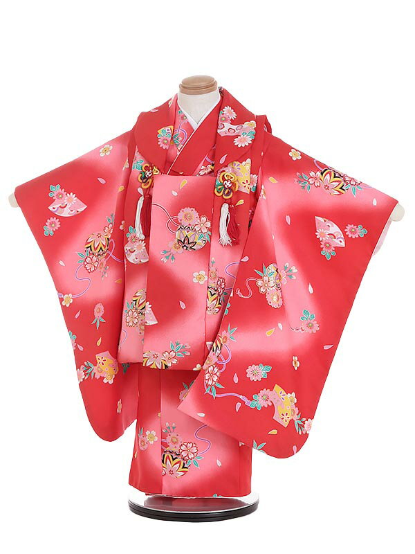 お買い物前にお読みください。 当商品はレンタル商品です。 レンタル期間は3泊4日となります。 ご利用日の2日前までにお手元に届くよう発送。ご返却はご利用日の翌日までに、お届けした着払い伝票にてご発送ください。 レンタル状況によりレンタル不可となる場合がございます。ご注文が成立されても、時間差でご注文が重複する場合がございますので、当店よりの「ご注文商品確保」のメールが届くまでは正式にレンタル確定とはなりませんので、ご注意ください。 PC版でのみレンタル状況、ご利用規約がご確認いただけます。 詳しくは「ご利用ガイド」にてご確認ください。 七五三着物レンタル 「3歳女の子七五三着物フルセット」 [子供着物][女児][七五三][90cm/95cm/100cm][結婚式][レンタル着物][753][3才][3才][貸衣装 着物][被布コート][被布]七五三 レンタル・3歳女児　フルセット【往復送料無料】 商品画像のお色は、お使いのモニターによって多少異なって見える場合がございます。ご了承くださいませ。 商品仕様 【七五三 レンタル】3歳女児 ■素材:合成繊維 ■身丈：76cm 袖丈：56cm 裄：39cm ■対応身長：90cm-100cm ■レンタル期間は3泊4日です。基本的にご利用日の2日前にお届けします。 【セット内容】 着物・被布コート・袖なし襦袢・草履・足袋・巾着・腰紐2本・頭飾り ■セット内容の写真は見本となります。 巾着・草履・頭飾りはそれぞれの商品により異なります。 レンタル衣装ご予約状況カレンダー ○・・・レンタル可能&nbsp;&nbsp;&nbsp;&nbsp;&nbsp;&nbsp; ×・・・レンタル不可 【ご予約状況は下記のご希望サイズをクリックしてご確認ください。】 3歳女児【0APK327】 ※当店のレンタル商品は、年間を通しレンタル対応していることから、「レンタル不可」の場合でもご注文できるシステムとなっております。当店からの「商品確保」のメールが届くまでは正式にレンタル確約ではございませんので、ご注意ください。 こちらの商品は「北陸配送センター」より発送いたします