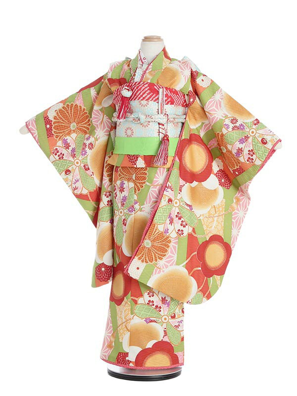 お買い物前にお読みください。 当商品はレンタル商品です。 レンタル期間は3泊4日となります。 ご利用日の2日前までにお手元に届くようヤマト宅急便またはゆうパックにて発送。ご返却はご利用日の翌日までに、お届けした着払い伝票にてご発送ください。 レンタル状況によりレンタル不可となる場合がございます。ご注文が成立されても、時間差でご注文が重複する場合がございますので、当店よりの「ご注文商品確保」のメールが届くまでは正式にレンタル確定とはなりませんので、ご注意ください。 PC版でのみレンタル状況、ご利用規約がご確認いただけます。 詳しくは「ご利用ガイド」にてご確認ください。 七五三着物レンタル 「7歳女の子七五三着物フルセット」 [子供着物][女児][七五三][120cm/135cm/130cm][結婚式][卒園式][レンタル着物][753][7才][7才][貸衣装 着物]七五三 レンタル・7歳女児　フルセット【往復送料無料】 商品画像のお色は、お使いのモニターによって多少異なって見える場合がございます。ご了承くださいませ。 商品仕様 【七五三 レンタル】7歳女児 ■素材：合成繊維 ■身丈：134cm 袖丈：75cm 裄：56cm ■対応身長：120cm-130cm ■レンタル期間は3泊4日です。基本的にご利用日の2日前にお届けします。 【セット内容】 着物・袖なし襦袢・結び帯・草履・バッグ・はこせこ・帯あげ・帯締め・しごき・扇子・髪飾り・伊達締め・足袋・腰ひも（2本）・和装ベルト ■帯・帯〆・帯揚・しごき・髪飾・箱迫セット等は着物に合わせてご用意させていただきます。 ■セット内容の写真は見本となります。 レンタル衣装ご予約状況カレンダー ○・・・レンタル可能&nbsp;&nbsp;&nbsp;&nbsp;&nbsp;&nbsp; ×・・・レンタル不可 【ご予約状況は下記のご希望サイズをクリックしてご確認ください。】 7歳女児【0APN718】 ※当店のレンタル商品は、年間を通しレンタル対応していることから、「レンタル不可」の場合でもご注文できるシステムとなっております。当店からの「商品確保」のメールが届くまでは正式にレンタル確約ではございませんので、ご注意ください。 こちらの商品は「北陸配送センター」より発送いたします