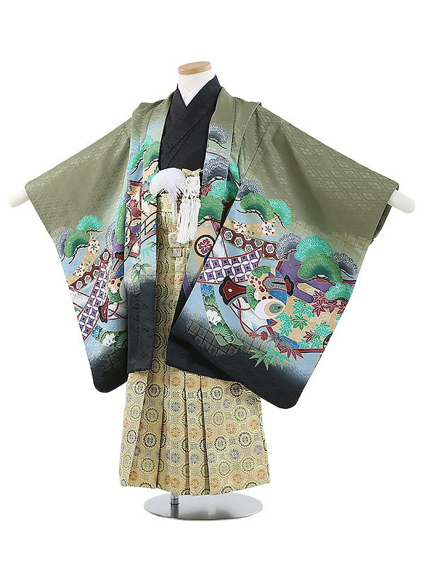 お買い物前にお読みください。 当商品はレンタル商品です。 レンタル期間は3泊4日となります。 ご利用日の2日前までにお手元に届くようヤマト宅急便またはゆうパックにて発送。ご返却はご利用日の翌日までに、お届けした着払い伝票にてご発送ください。 レンタル状況によりレンタル不可となる場合がございます。ご注文が成立されても、時間差でご注文が重複する場合がございますので、当店よりの「ご注文商品確保」のメールが届くまでは正式にレンタル確定とはなりませんので、ご注意ください。 PC版でのみレンタル状況、ご利用規約がご確認いただけます。 詳しくは「ご利用ガイド」にてご確認ください。 七五三着物レンタル 「5歳男の子羽織袴フルセット」 [簡単着付け][子供着物][羽織][袴][男児][七五三][110cm/115cm/120cm][結婚式][卒園式][レンタル着物][753][5才][マジックテープ]七五三 レンタル・5歳男児　フルセット【往復送料無料】 商品画像のお色は、お使いのモニターによって多少異なって見える場合がございます。ご了承くださいませ。 商品仕様 【七五三 レンタル】5歳男児セット ■素材:合成繊維 ■サイズ 【羽織】身丈：65cm/肩裄：51cm/袖丈：57cm 【袴】袴丈：60cm(おへそからくるぶしまでの長さです。) ■対応身長：110cm-120cm ■レンタル期間は3泊4日です。基本的にご利用日の2日前にお届けします。 【セット内容】 羽織り・着物・袖なし襦袢・袴（角帯付き）・羽織紐またはチェーン・扇子・懐剣・お守り・草履・足袋・サスペンダー レンタル衣装ご予約状況カレンダー ○・・・レンタル可能&nbsp;&nbsp;&nbsp;&nbsp;&nbsp;&nbsp; ×・・・レンタル不可 【ご予約状況は下記のご希望サイズをクリックしてご確認ください。】 5歳男児【0AOY594】 ※当店のレンタル商品は、年間を通しレンタル対応していることから、「レンタル不可」の場合でもご注文できるシステムとなっております。当店からの「商品確保」のメールが届くまでは正式にレンタル確約ではございませんので、ご注意ください。 こちらの商品は「北陸配送センター」より発送いたします