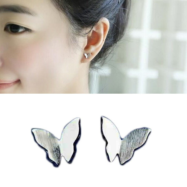 Rakuten - 送料無料 両耳用 蝶 ピアス レディース ピアス 女性向け 可愛い シンプル ワンポイント バタフライ お洒落 銀 シルバー