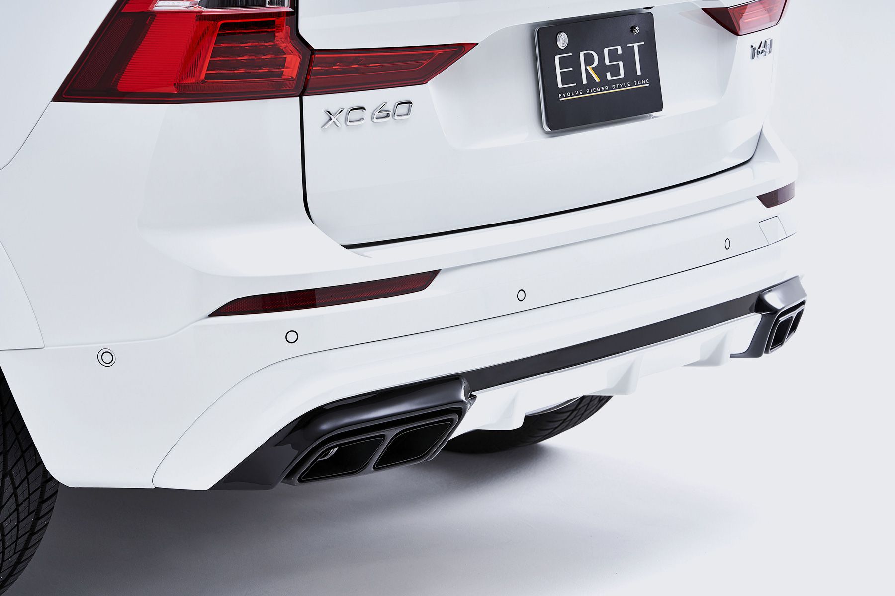 ERST REAR DIFFUSER + MUFFLER CUTTER SET VOLVO XC60 (UB/UD) 2017- 品番 RD-M-XC60UB 送料無料(一部地域除く)