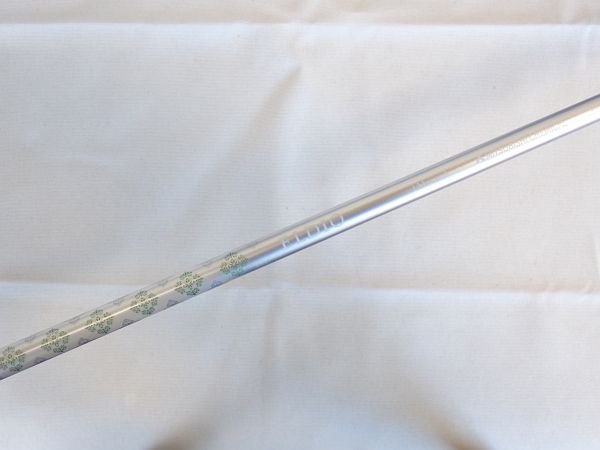 商品説明 ◎メーカー ：テーラーメイド 日本仕様◎商品名 ：Qi35 MAX LITE ◎シャフト ：ELDIO TM40◎フレックス：A ◎ヘッドカバー：画像のものになります。(写っていない場合付属しておりません)◎コメント：展示品の為、アタリ傷等ある場合があります。 ◎ランク：ソール　N　　クラウン　N　　フェイス　N　　グリップ　NN/新品・未使用　A/全体的にきれい　B/普通の中古品　C/キズが目立つ中古品 ◆状態ランクは当店独自の基準に基づいた評価でございますため、ご参考までにご覧ください。 ◆掲載画像・内容以外にもキズ・汚れ等がある場合がございます。 ◆神経質な方のご入札はご遠慮願います。 ◆複数モールでも販売しておりますので注文後キャンセルする場合ございます。 ◆新品、中古とも保証書は付属しておりません。 ●上記内容と詳細事項をよくご確認の上、ご購入お願いします。