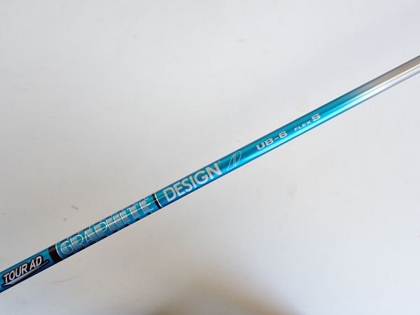 商品説明 ◎メーカー：グラファイトデザイン◎商品名：タイトリスト スリーブ付 ◎シャフト：Tour AD UB-6 正規品◎コメント： グリップ交換要 ◆状態ランクは当店独自の基準に基づいた評価でございますため、ご参考までにご覧ください。 ◆掲載画像・内容以外にもキズ・汚れ等がある場合がございます。 ◆神経質な方のご入札はご遠慮願います。 ◆複数モールでも販売しておりますので注文後キャンセルする場合ございます。 ◆新品、中古とも保証書は付属しておりません。 ●上記内容と詳細事項をよくご確認の上、ご購入お願いします。