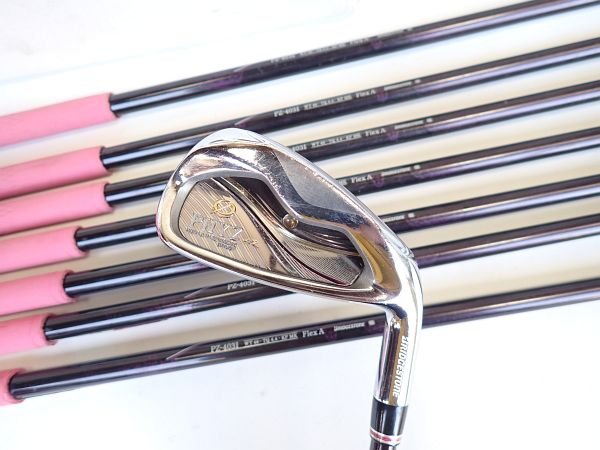 商品説明 ◎メーカー：ブリヂストン◎商品名：2013 PHYZ ファイズ ◎シャフト：PZ-403i◎フレックス：A ◎総重量：(#5) 324g◎コメント： シャフト全体に擦り傷あります◎ランク：ソール　BC　　フェイス　BC　　グリップ　CN/新品・未使用　A/全体的にきれい　B/普通の中古品　C/キズが目立つ中古品 ◆状態ランクは当店独自の基準に基づいた評価でございますため、ご参考までにご覧ください。 ◆掲載画像・内容以外にもキズ・汚れ等がある場合がございます。 ◆神経質な方のご入札はご遠慮願います。 ◆複数モールでも販売しておりますので注文後キャンセルする場合ございます。 ◆新品、中古とも保証書は付属しておりません。 ●上記内容と詳細事項をよくご確認の上、ご購入お願いします。