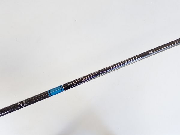 商品説明 ◎メーカー：三菱レイヨン◎商品名：ピン PING スリーブ付 G410/G425/G430/G440 ◎シャフト：TENSEI Pro Blue1K リシャフト ◆状態ランクは当店独自の基準に基づいた評価でございますため、ご参考までにご覧ください。 ◆掲載画像・内容以外にもキズ・汚れ等がある場合がございます。 ◆神経質な方のご入札はご遠慮願います。 ◆複数モールでも販売しておりますので注文後キャンセルする場合ございます。 ◆新品、中古とも保証書は付属しておりません。 ●上記内容と詳細事項をよくご確認の上、ご購入お願いします。