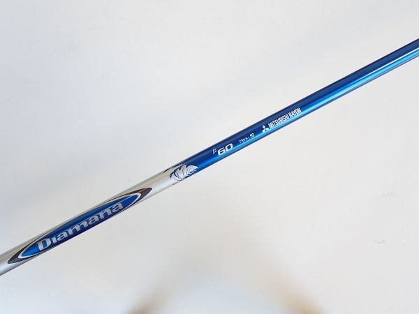 商品説明 ◎メーカー：三菱レイヨン◎商品名：テーラーメイド スリーブ付 ◎シャフト：ディアマナ B60 リシャフト ◆状態ランクは当店独自の基準に基づいた評価でございますため、ご参考までにご覧ください。 ◆掲載画像・内容以外にもキズ・汚れ等がある場合がございます。 ◆神経質な方のご入札はご遠慮願います。 ◆複数モールでも販売しておりますので注文後キャンセルする場合ございます。 ◆新品、中古とも保証書は付属しておりません。 ●上記内容と詳細事項をよくご確認の上、ご購入お願いします。