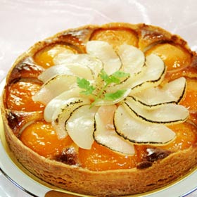 φ18cm 杏 と 白桃 の タルトバースデーケーキ ホールケーキ お中元 桃 杏 フルーツタルト フルーツ タルト 誕生日ケーキ 6号 【楽ギフ_包装】