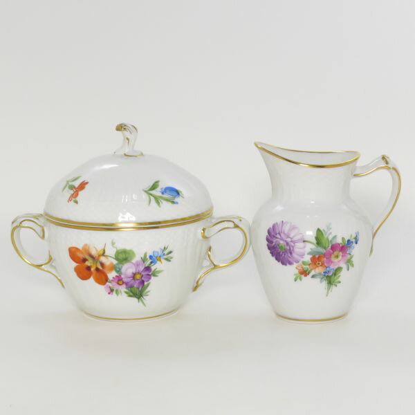 ROYAL COPENHAGEN 蓋付き小物入れ フルーテッド・シグネチャー