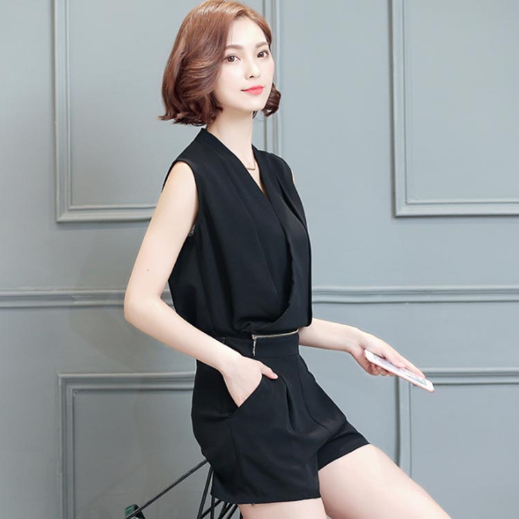 全4色×4サイズ！オールインワン セットアップ風 ショートパンツ Vネック ノースリーブ ウエストファスナー付き 夏服 夏物 おしゃれ 通勤 ゆったり 無地 送料無料 gluck-g-10002208 ギュリック サンプル画像3