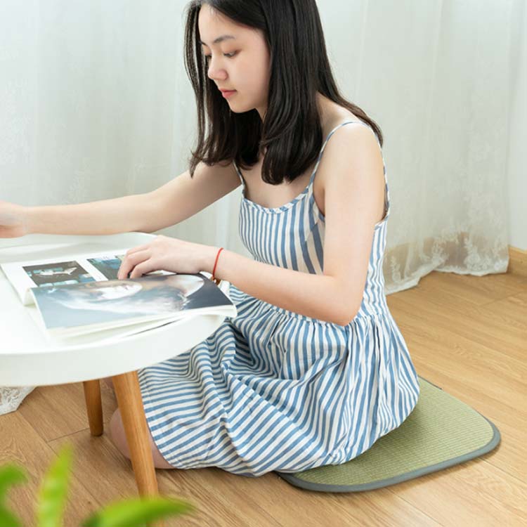 い草シートクッション 約45×45cm スクエア 蒸れない 快適 天然い草 夏用座布団 滑り止め 抗菌 防臭 車用 い草 シートクッション 座布団 ナチュラル [2]