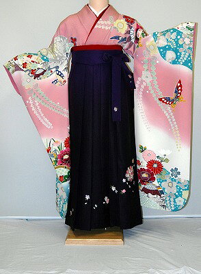 Rakuten - 【レンタル】振袖、袴（刺繍はかま）レンタル【赤・ピンク・赤紫系】【HF727】標準/L寸/7号/9号/11号/13号/冬春キャンペーン