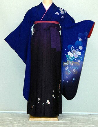 身丈肩裄袖丈前幅後幅169cm65cm99cm23cm30cmサイズ；S寸サイズ・・・身長148cmより158cm位に対応ヒップ100cm位までの方に、ギリギリ102cm位まで■着物のサイズについて詳しくお知りになりたい方は「きもの庄司」（庄司呉服店）まで電話かメールにてお問い合せ下さい。□大阪・神戸・京都はもとより、北は北海道から東北・東京・神奈川・千葉・埼玉・静岡・名古屋・福岡・沖縄まで日本全国どこへでも、均一料金で、お届けさせていただきます。 R05年03月21日前後ご予約済(S様)ぼかし刺繍袴の着付け姿です（オプション）柄のアップです振袖の後姿です（袋帯の場合）　□振袖・袴セット内容 □振袖、袴（刺繍）、長襦袢、巾着、着付小物一式※写真の袴はイメージになります。振袖に合った袴を選んでお送りさせていただきます。袴の色・柄はお任せになります。