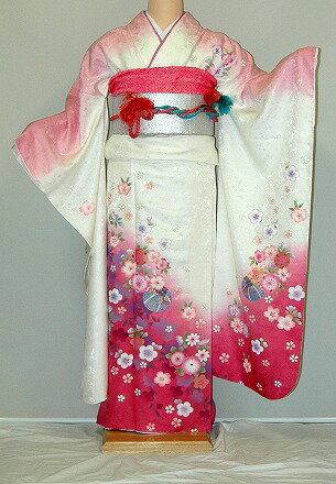 【レンタル】振袖レンタル【白・薄色系】【RS943】標準/L寸/7号/9号/11号/13号 冬春キャンペーン