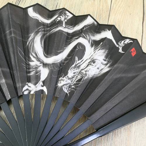 扇子 大きい 龍 黒 ブラック 飾り扇子 ビッグ扇子 約27cm 幅45cm ドラゴン おしゃ...