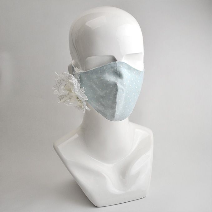 ノーズワイヤーが入って中央を割った二枚ハギの立体マスクです。☆手作りマスク／高級マスク／リネンマスク／