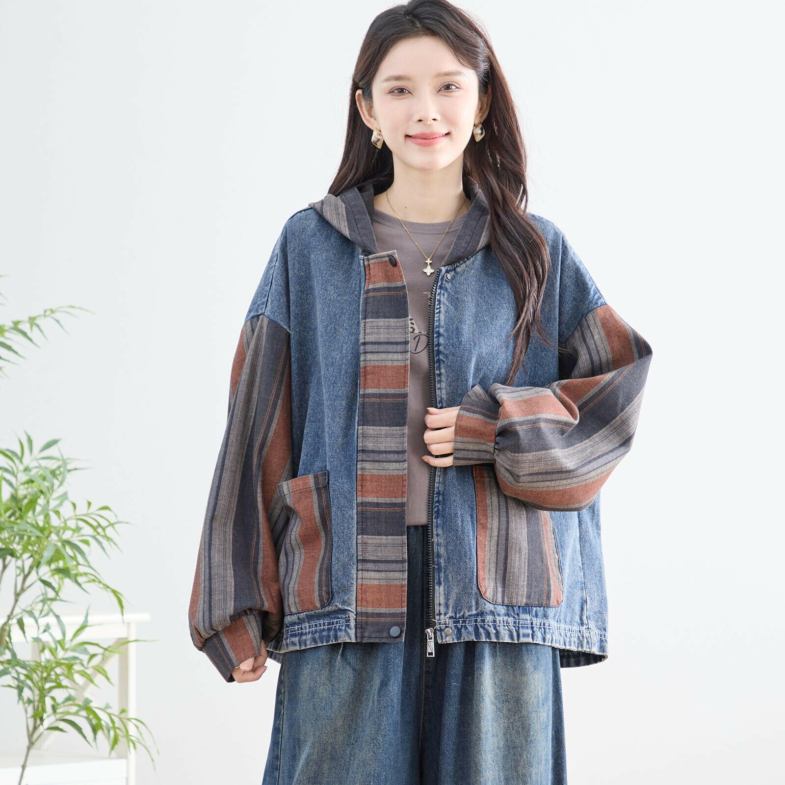 ★送料無料★デニム×ストライプ切替フーディジャケット 22170 【M～L】【メール便不可】