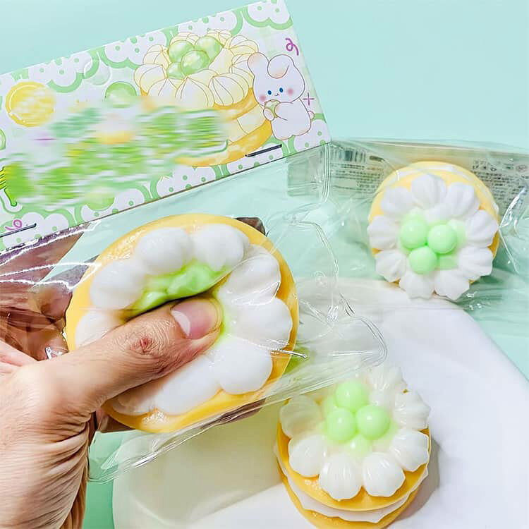 水感スクイーズ ぷにぷに弾力 子供 大人 感覚トレーニング スクイーズケーキおもちゃ 2点セット 低反発ソフト握り心地 伸縮自在 子供 ストレス解消 癒し 2点セット 両用 おもちゃ不安 そわそわ 軽減 記念日 パーティー プレゼント hokkaido-bussankan-10001327 北海道物産館 サンプル画像3