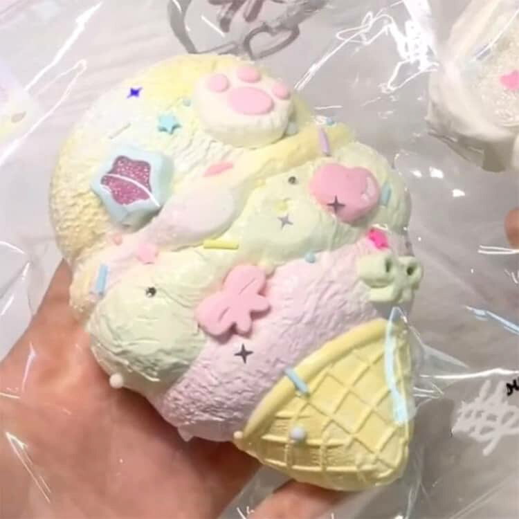 SNSで話題 水感癒し系 アイスクリーム ケーキ 女の子 大きい 水感スクイーズ SNSで...