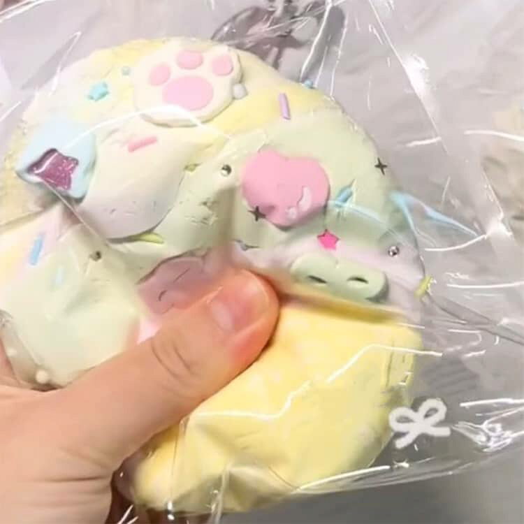 SNSで話題 水感癒し系 アイスクリーム ケーキ 女の子 大きい 水感スクイーズ SNSで...