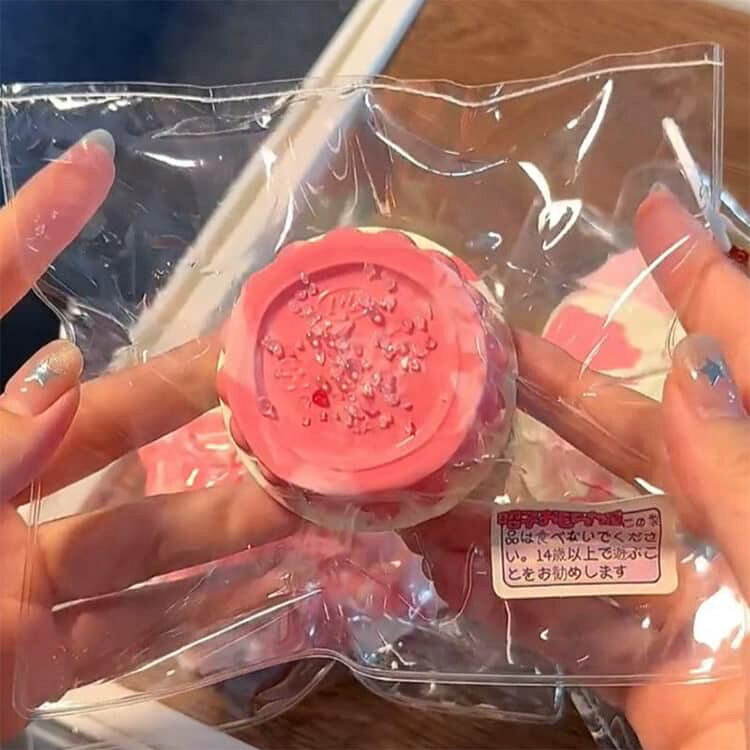 大福 ストレス解消 ご褒美 デスク用 癒しグッズ スクイーズ ふわふわ感触 もちもち 水感スクイーズ 癒しアイテム プレゼント 子供 大人用 SNS人気 ふわふわ ギフト ぷにぷに 泥感 水感 粘土 スクイーズ ぬいぐるみ 感触抜群リラックス Y2K hokkaido-bussankan-10001578 北海道物産館 サンプル画像3