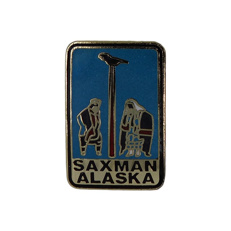 アメリカから入荷しました、ブローチ。 アラスカ州 サクマン アラスカ先住民が描かれているようです。 縦　約2.9cm 横　約1.9cm ＞＞　ピンズを探す。 ＞＞　ブローチを探す。 ＞＞　キーホルダーを探す。