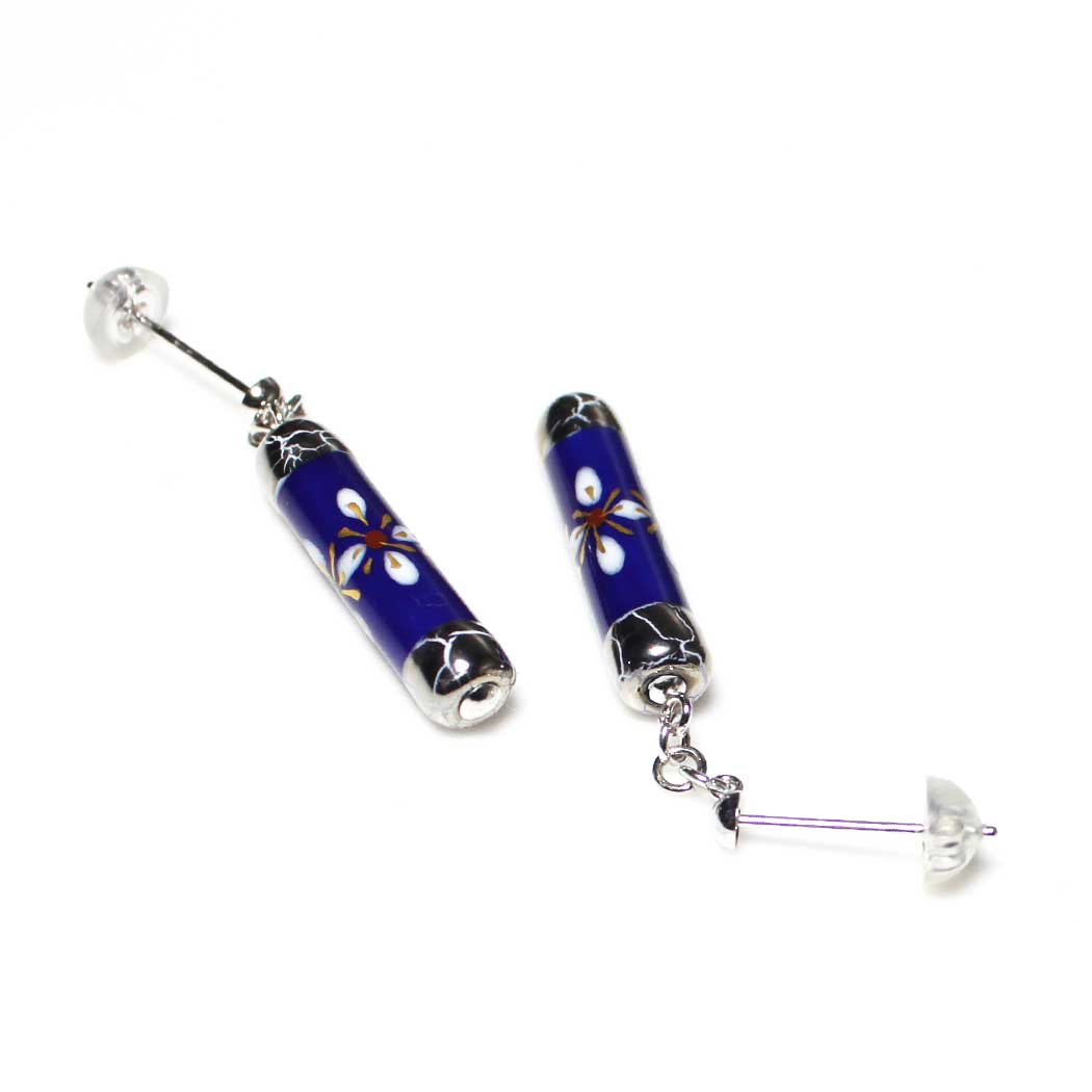 プラチナを焼付 伝統工芸 伊万里焼おしゃれピアス K14WG。【工房限定オリジナル商品】外国人お土産やプレゼントに最高！【包装選択】【メッセ入力】