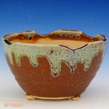 【10%OFFクーポン対象 ～7/11】信楽焼 植木鉢 陶器 信楽焼伝統工芸士 作家 藤原順 作(古仙堂窯) 選べる 手びねり(ロクロ引き) 南蛮丸足付鉢 6号 サナサービス【山野草鉢 多肉植物鉢 サボテン鉢 盆栽鉢 果樹苗 アガベ 塊根植物】