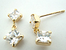 K18 キュービック ピアス [ 誕生日 プレゼント ギフト ジュエリー アクセサリー ] 送料無料