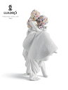 【P10倍以上+割引クーポン】LOVE 花ひらく LLADRO リヤドロ リアドロ 置物 オブジェ インテリア 人形 磁器 かわいい おしゃれ スペイン プレゼント 玄関 お祝い 新築 開業 癒し リビング 寝室 事務所 オフィス 【正規品】 01007232