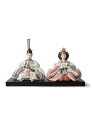 【P10倍以上+割引クーポン】雛人形 花文様 Limited Edition 【正規品】リヤドロ LLADRO 限定品 雛人形 春雛 ひな人形 おひなさま 汚れにくい 桃の節句 フィギュリン 新作 かわいい ポーセリン 磁器 人形 置物 インテリア プレゼント お祝い 玄関 リビング 01009671