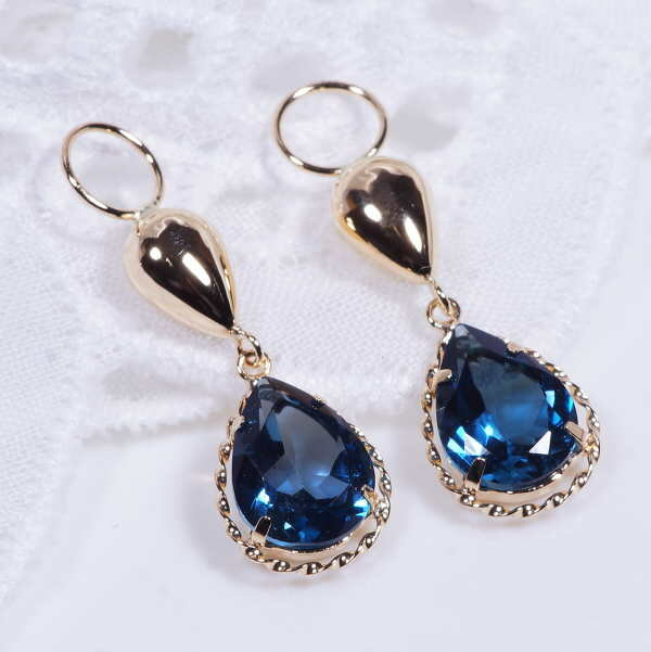 K18 2ct ロンドンブルートパーズチャーム ペアシェイプ 18金 2カラット ワンペア (ピアス・イヤリング用) 11月誕生石 CH62 ギフト 結婚式