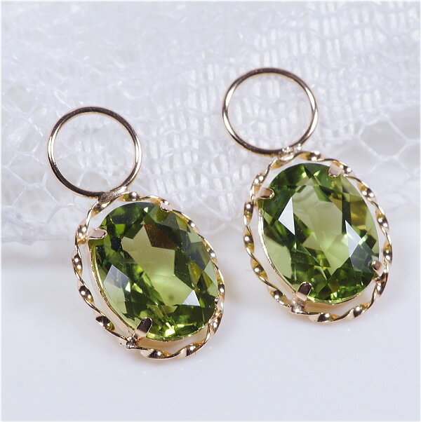 K18 2ct ペリドットチャーム オーバルミックス ワンペア (ピアス・イヤリング用) 18金 8月誕生石