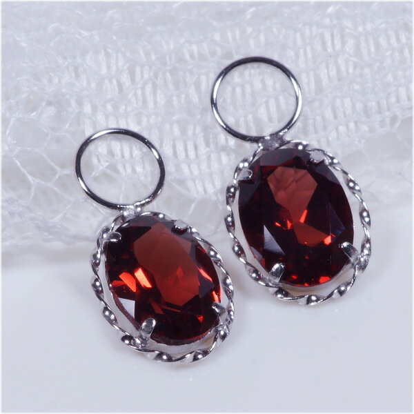 ガーネット スイング チャーム オーバルミックスカット 計2カラット ワンペア (ピアス・イヤリング用) プラチナ 1月誕生石 ギフト 結婚式