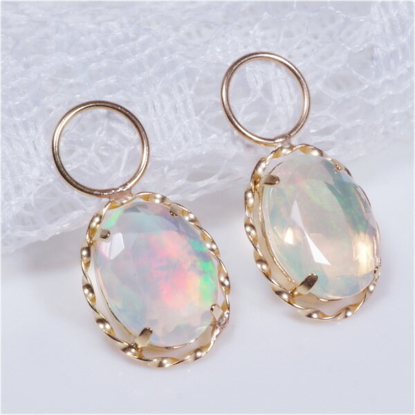 K18 1.2ct オパール チャーム オーバル ワンペア (ピアス・イヤリング用) 18金 10月誕生石 ギフト 結婚式