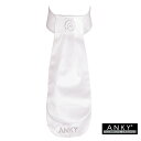 商品説明 乗馬競技会用のアスコットタイです。 ANKY（アンキー）のラインストーンのロゴが輝く、大変洗練された外観のアスコットタイです。ANKYの刺繍も施されています。 カラー：ホワイト（白） 素材：ポリエステル100% 首回り：【S】34cm、【M】38cm ※首回りはマジックテープで±3cm程度調整可能