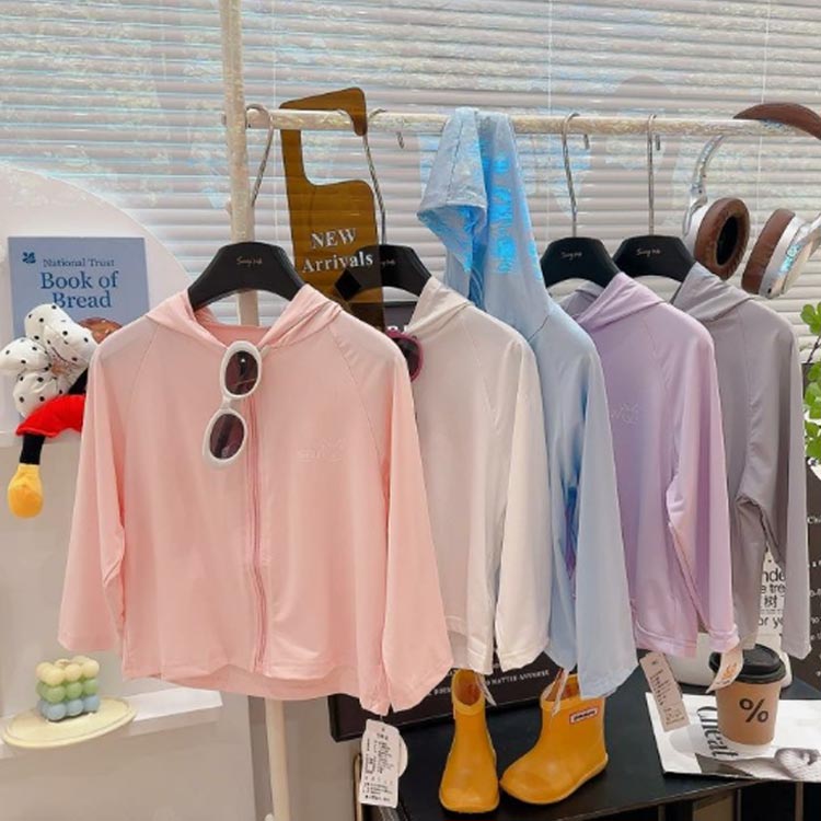 UVカット ジップパーカー 子供服 キッズ ベビー服 男の子 女の子 ジップパーカー UPF50+ 蚊よけ パーカー トップス 子供服 キッズ ベビー 夏 薄手 接触冷感 通気性 フード付き 虫除け 子供 日焼け