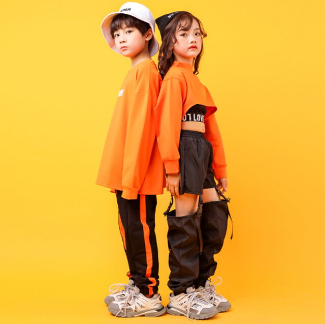 送料無料 キッズ こども ダンス衣装 ダンスレッスン着 2点セット ショート丈 トップス 長袖 tシャツ ＋ タンクトップ 黒 オレンジ ストリート カジュアル ヒップホップ 110 120 130 140 150 160 170 大量 ダンスチーム